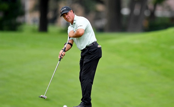 Scott McCarron takes a share of the Ally Challenge lead with 63, © Getty Images
