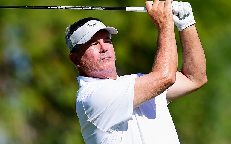 Paul Goydos and Tim Petrovic share the lead in the Charles Schwab Cup Championship.