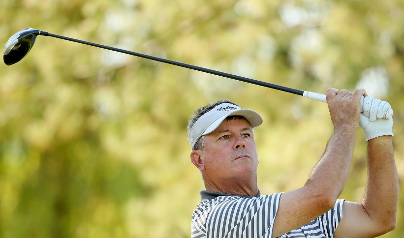Paul Goydos takes a one-stroke lead in the PGA Tour Champions' season-ending Charles Schwab Cup Championship.
