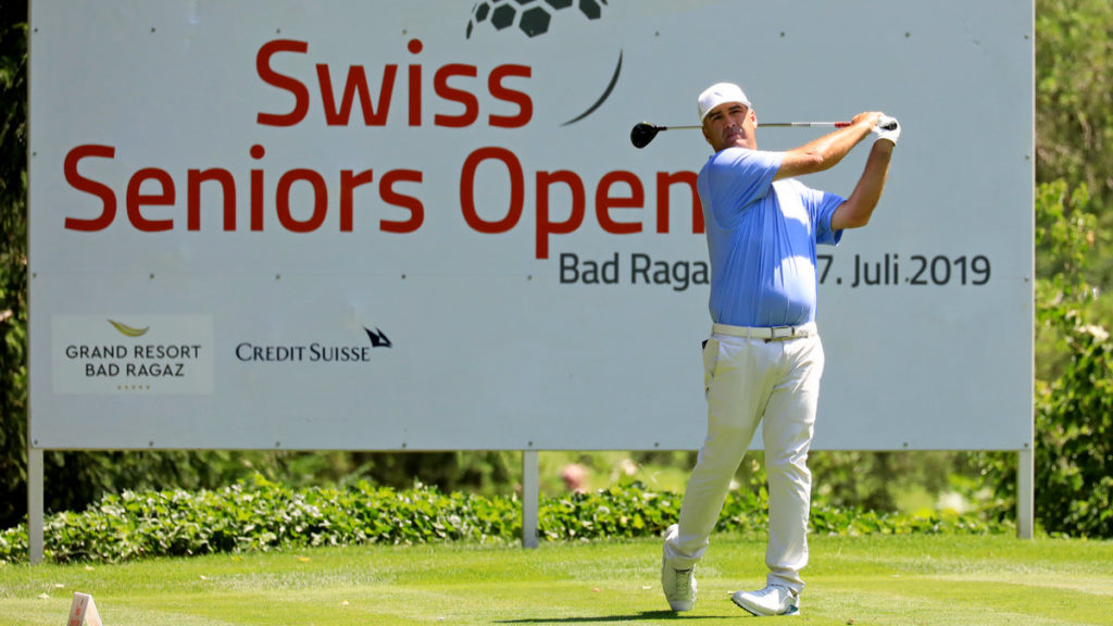 Swiss Seniors Open R1 - Dennis darts to the top in Switzerland