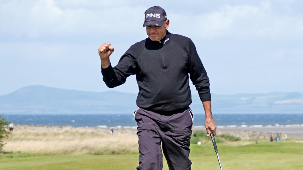 Scottish Senior Open R2 - Fowler hits the front in Scotland