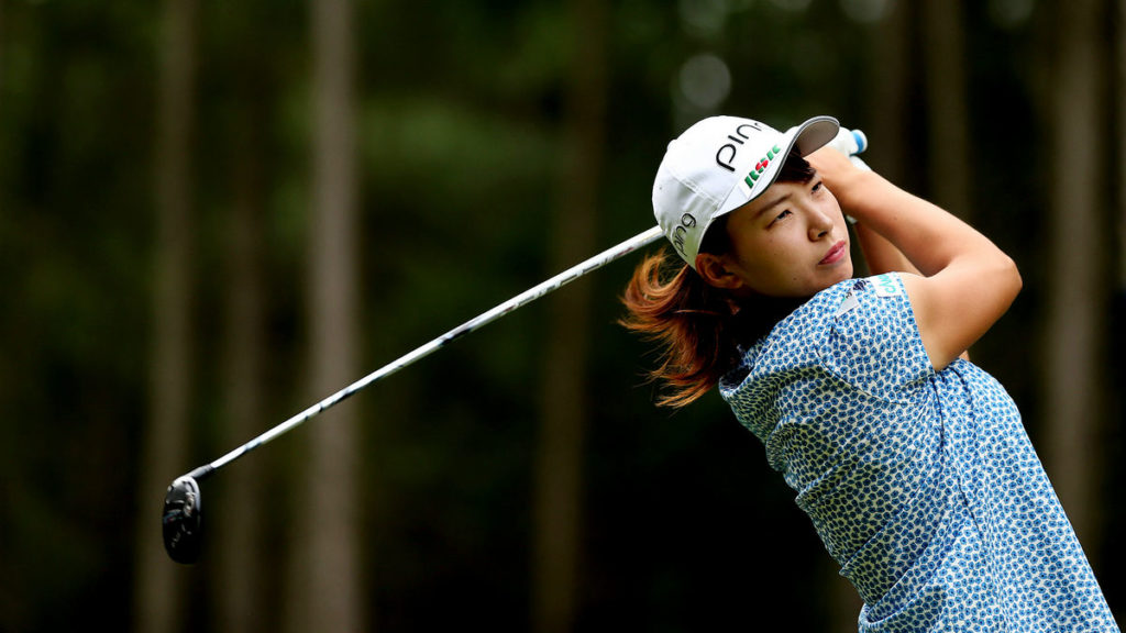 Women's British Open R3 - ‘Smiling Cinderella’ Shibuno leads by two at Woburn