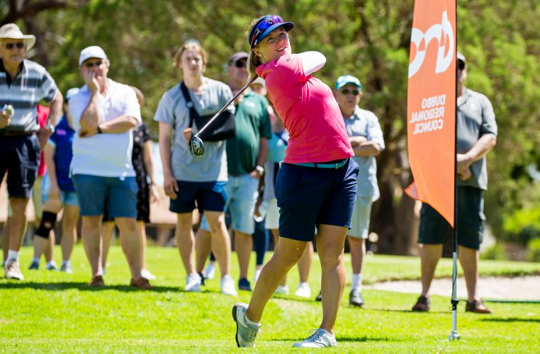 Women’s NSW Open R3 - Manon De Roey takes 5-shot lead