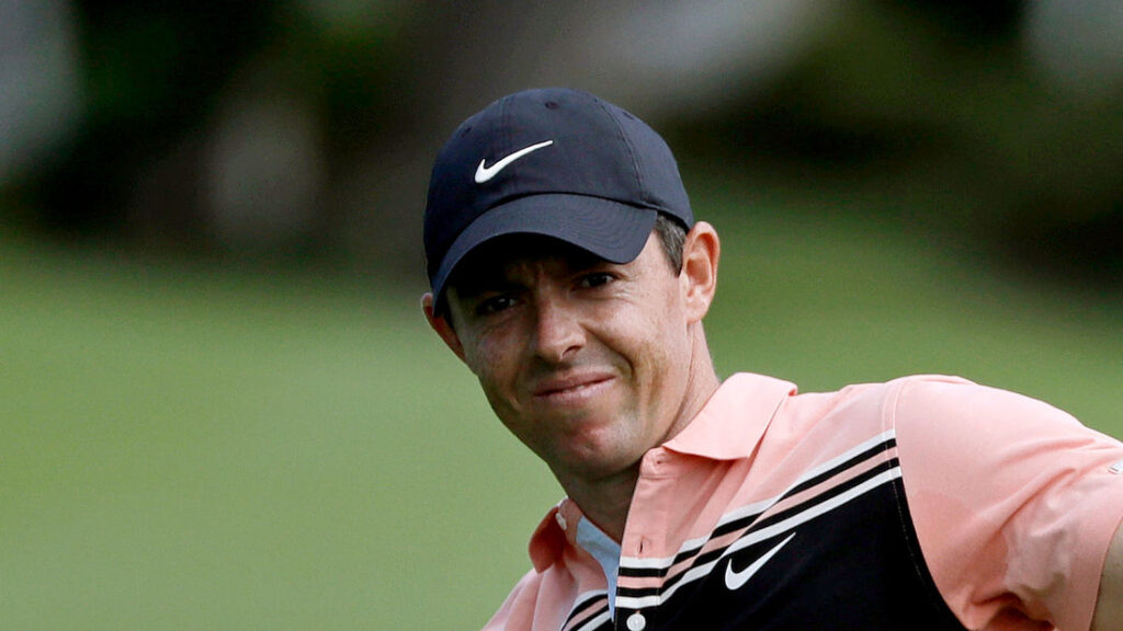 Travelers Championship R1 - McIlroy on the heels of leader