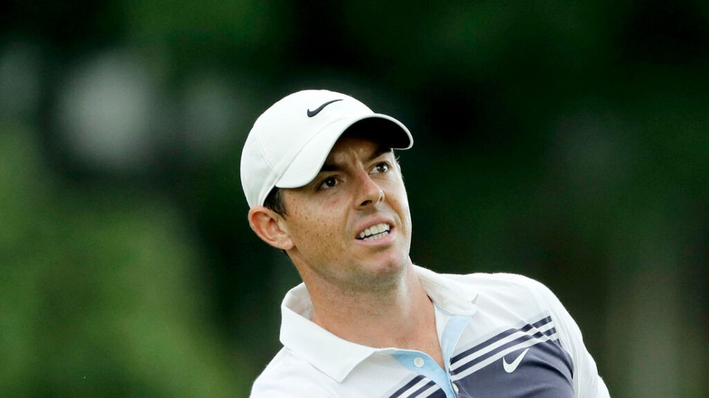 Travelers Championship R2 - McIlroy is 4 shots behind leader