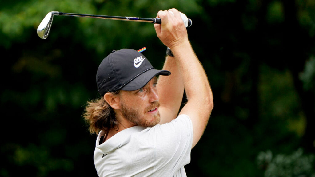 Northern Trust R1 - Tommy Fleetwood drops from first to 12th in final two holes