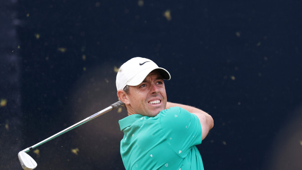 Open Championship 2022 R3 - McIlroy & Hovland tied at the top