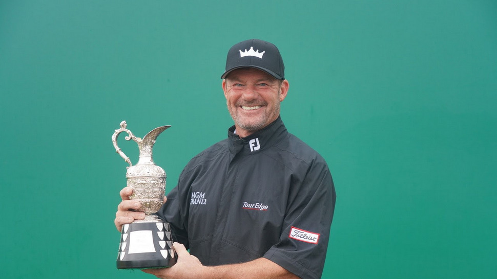 Čejka completes play-off victory at Senior Open