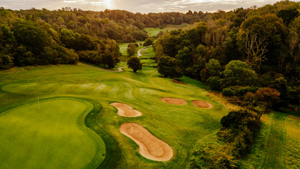 The Manor House releases new seasonal golf break packages