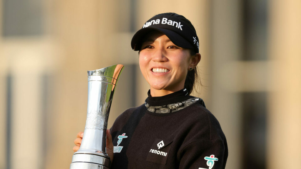 Lydia Ko holding the AIG Women’s Open trophy